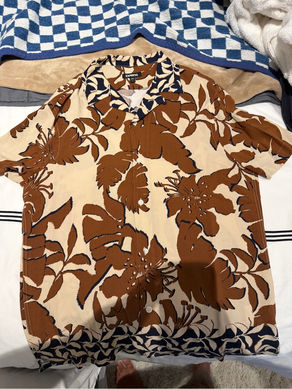 Express Brown and Cream Floral Short Sleeve Button-Up Shirt